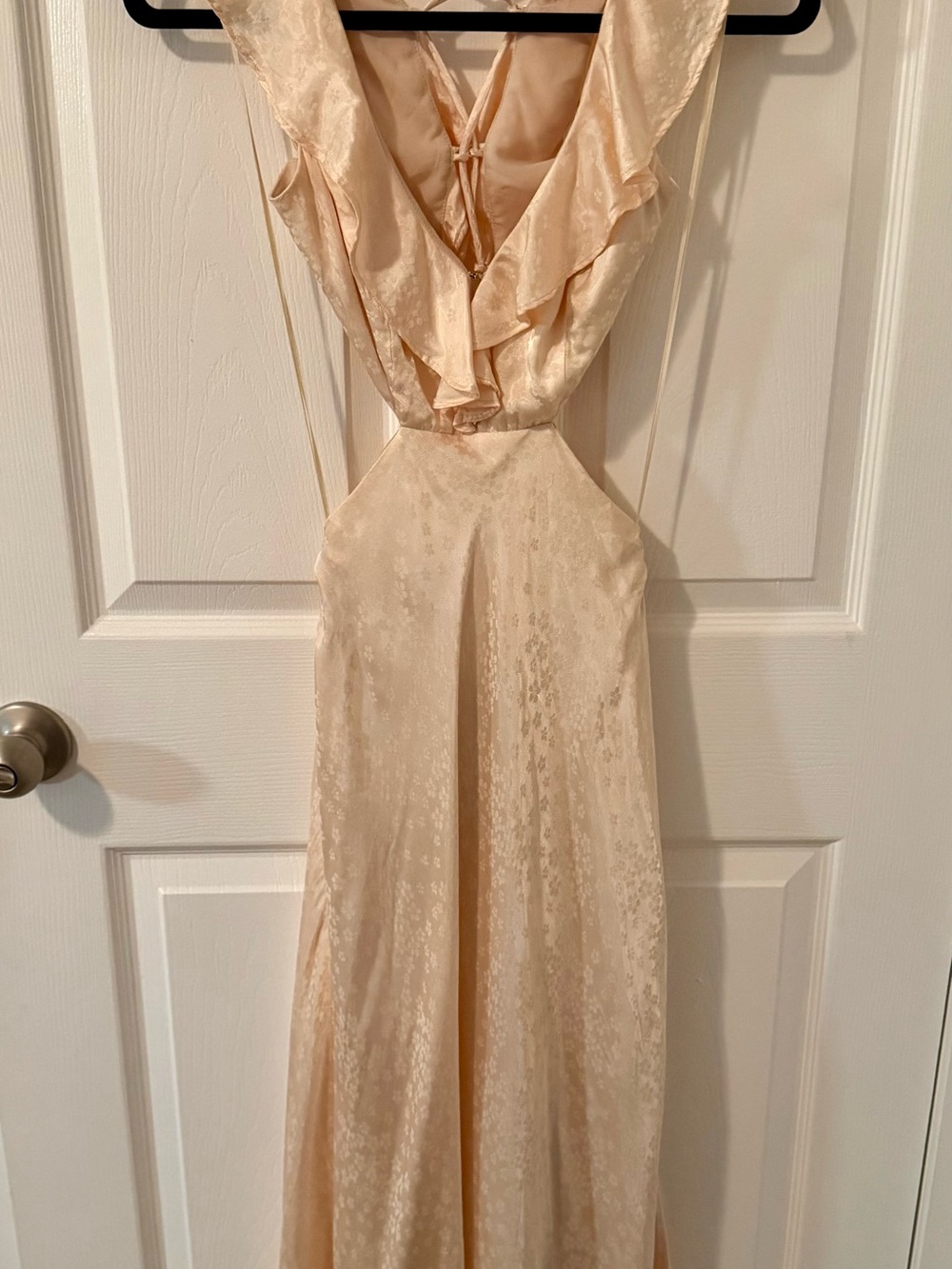 Astr Cream Lace-Up Backless Maxi Dress with Ruffle Shoulders Size XS - Picture 2 of 16